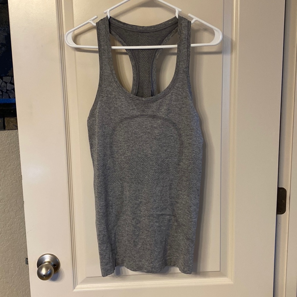 Lululemon Swiftly Tech Racerback. Grey size 6
